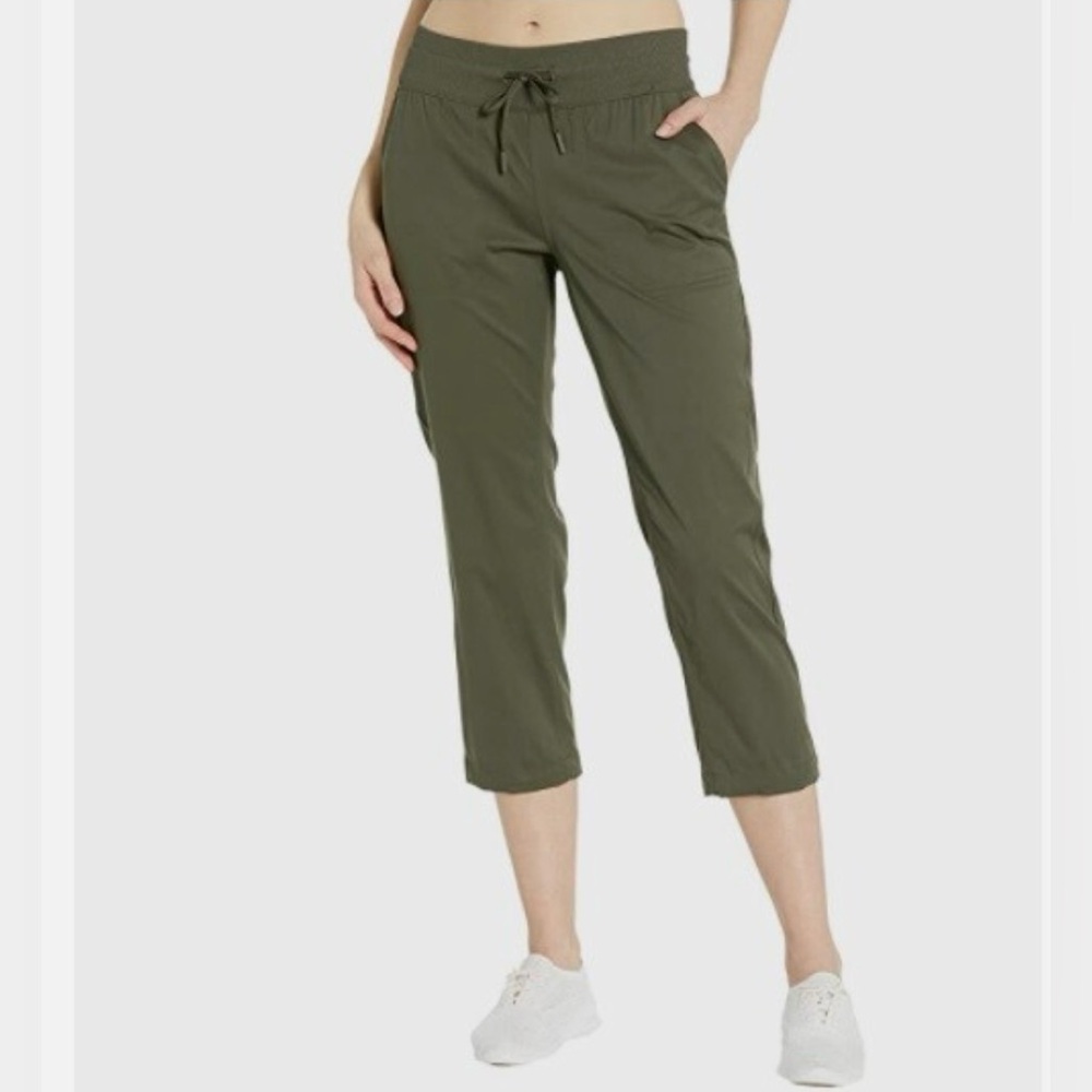 The North Face Women's Aphrodite Motion Capri